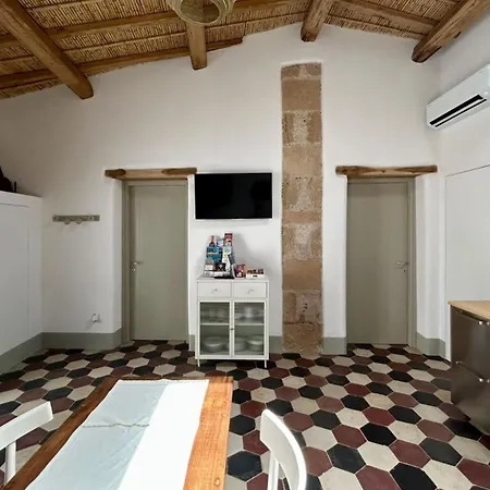 Palazzo Ma.ri.lu. 3* Cabras